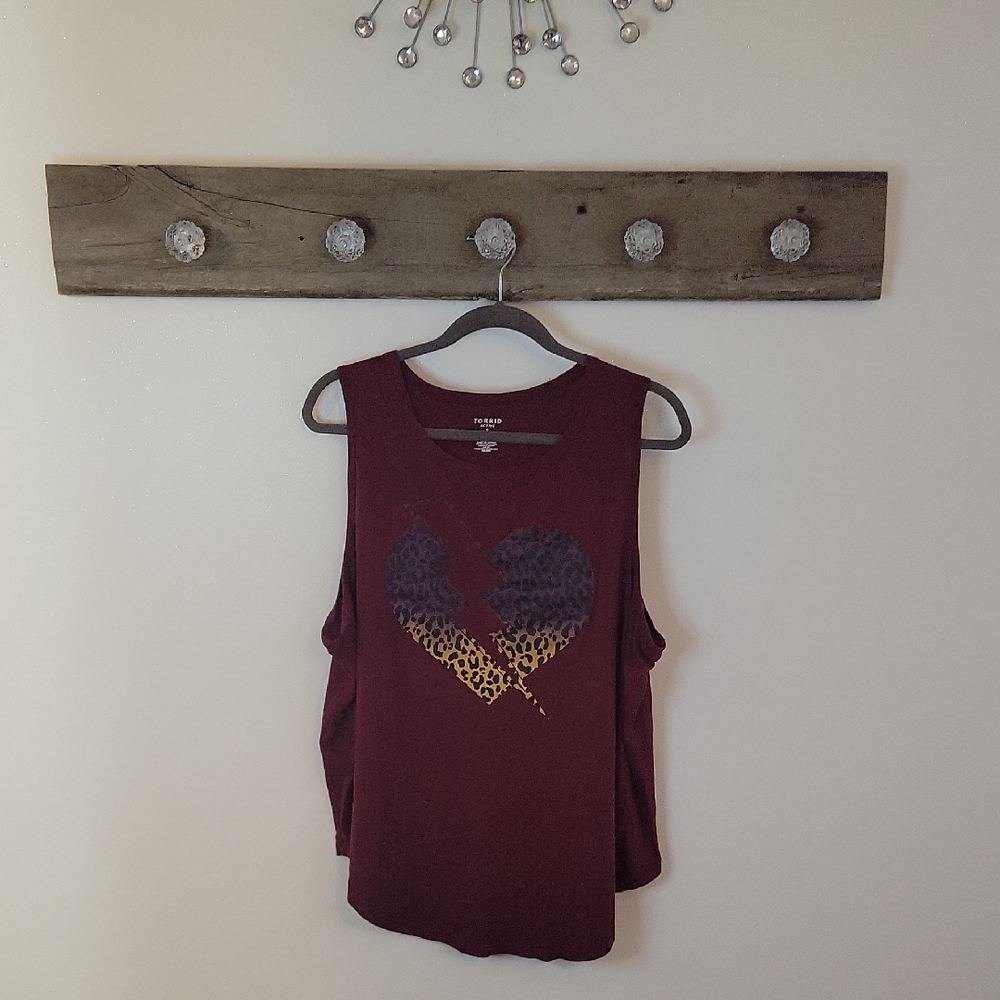Torrid Active Light Hearted Tank Top SZ 3X